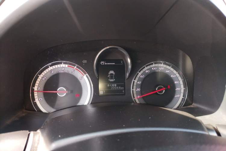 Used Isuzu JLM 2022 2.8T Classic Diesel Two-Wheel Drive Comfort Version with Long Wheelbase – JE493ZLQ6E Instrument Cluster