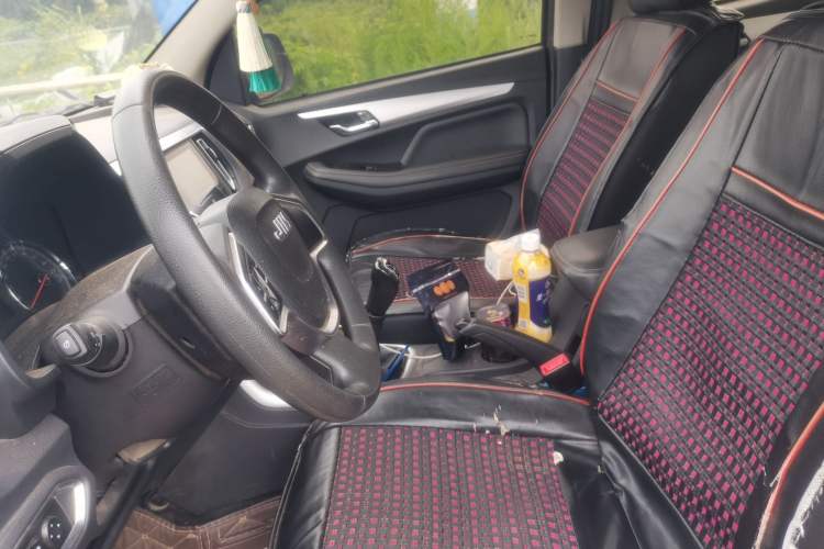 Used Isuzu JLM 2022 2.8T Classic Diesel Two-Wheel Drive Comfort Version with Long Wheelbase – JE493ZLQ6E Left Front Seat