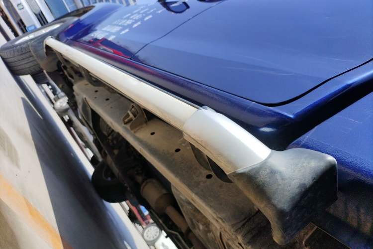 Used Isuzu JLM 2022 2.8T Classic Diesel Two-Wheel Drive Comfort Version with Long Wheelbase – JE493ZLQ6E Left Side Sill