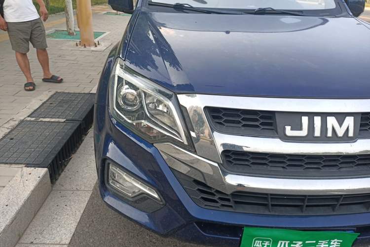 Used Isuzu JLM 2022 2.8T Classic Diesel Two-Wheel Drive Comfort Version with Long Wheelbase – JE493ZLQ6E Right Front Headlight