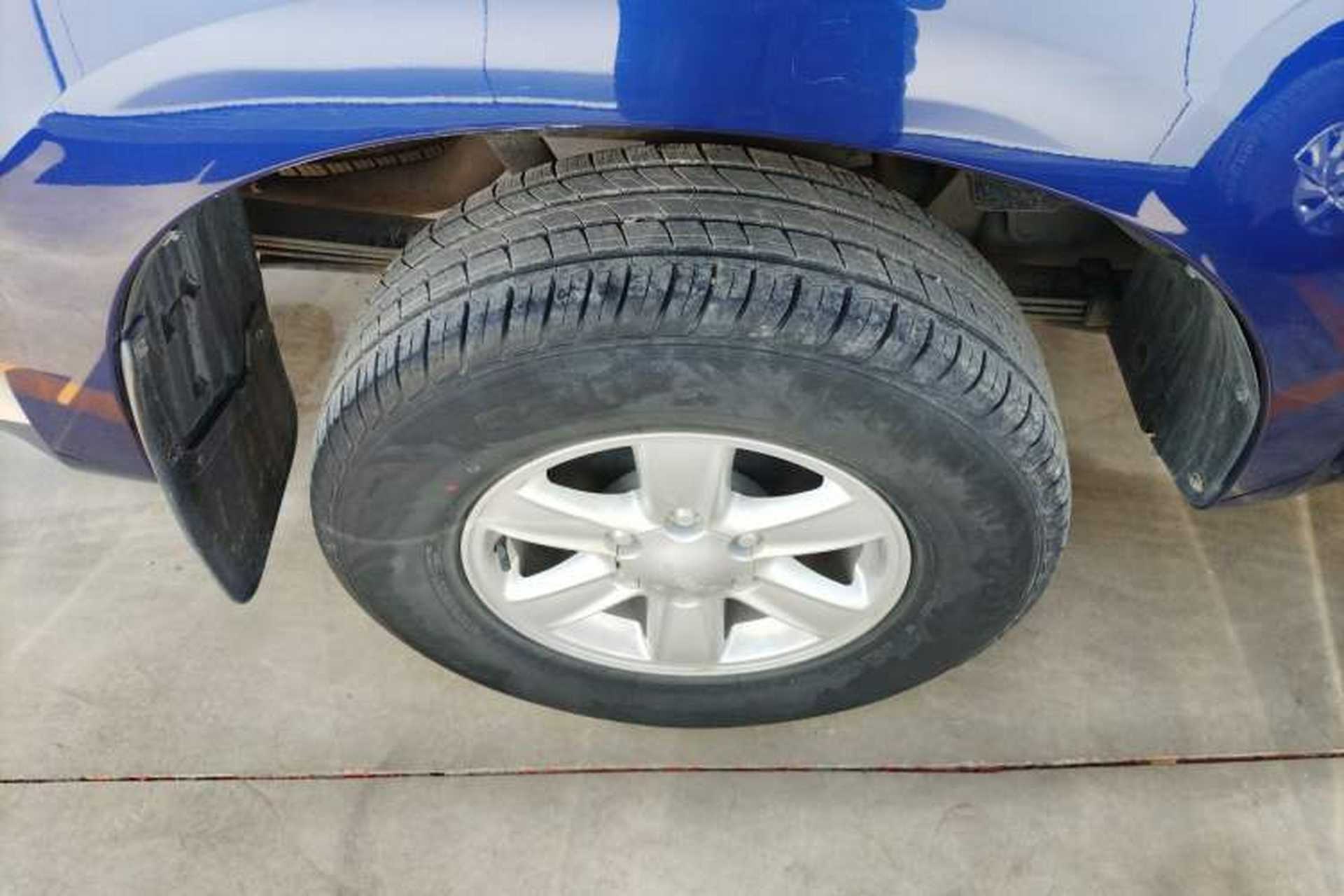 Used Isuzu JLM 2022 2.8T Classic Diesel Two-Wheel Drive Comfort Version with Long Wheelbase – JE493ZLQ6E Right Rear Wheel Hub