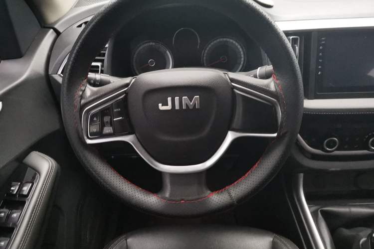 Used Isuzu JLM 2022 2.8T Classic Diesel 4x4 Comfort Version Standard Wheelbase JE493ZLQ6E Steering Wheel