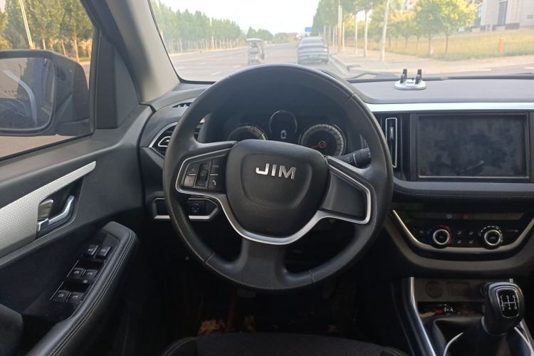 Used Isuzu JLM 2022 2.8T Classic Diesel Two-Wheel Drive Comfort Version with Long Wheelbase – JE493ZLQ6E Steering Wheel