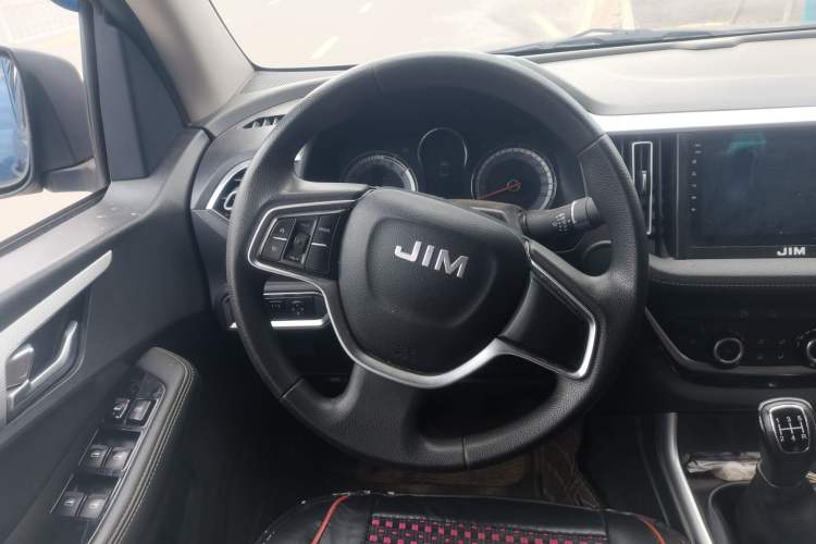 Used Isuzu JLM 2022 2.8T Classic Diesel Two-Wheel Drive Comfort Version with Long Wheelbase – JE493ZLQ6E Steering Wheel