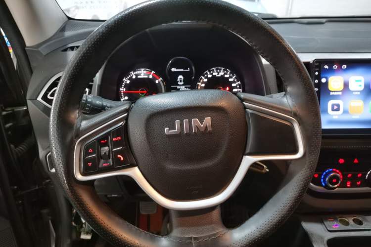 Used Isuzu JLM 2022 2.8T Classic Diesel Two-Wheel Drive Comfort Version with Long Wheelbase – JE493ZLQ6E Steering Wheel