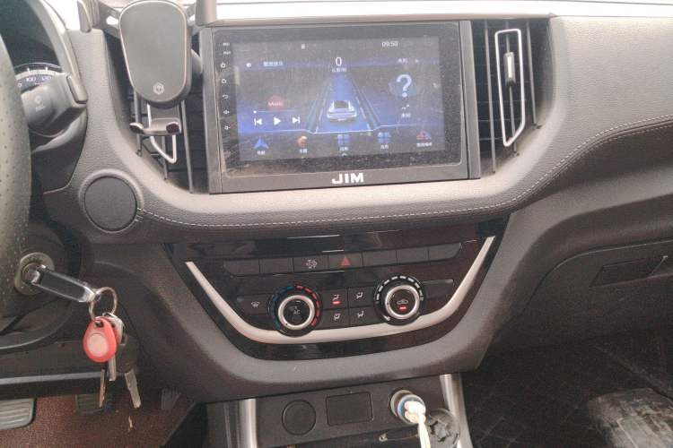 Used Isuzu JLM 2022 2.8T Classic Diesel Two-Wheel Drive Comfort Version with Long Wheelbase – JE493ZLQ6E Audio And AC Panel