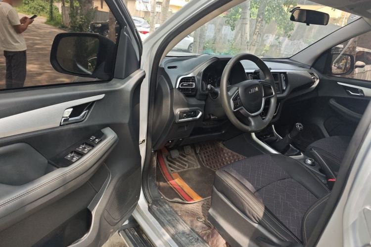 Used Isuzu JLM 2022 2.8T Classic Diesel 4x4 Comfort Edition Standard Wheelbase JE493ZLQ6E Driver Seat