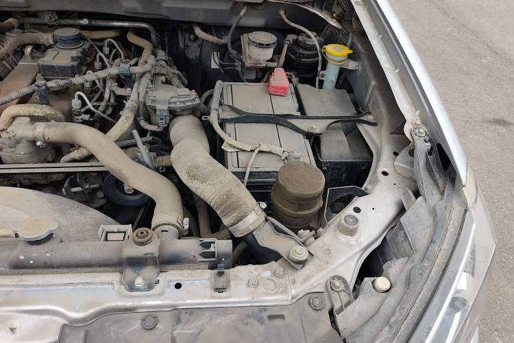 Used Isuzu JLM 2022 2.8T Classic Diesel Two-Wheel Drive Comfort Version with Standard Wheelbase – JE493ZLQ6E Engine Bay Left