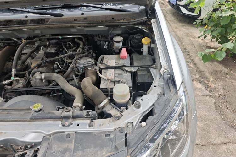 Used Isuzu JLM 2022 2.8T Classic Diesel 4x4 Comfort Edition Standard Wheelbase JE493ZLQ6E Engine Bay Left