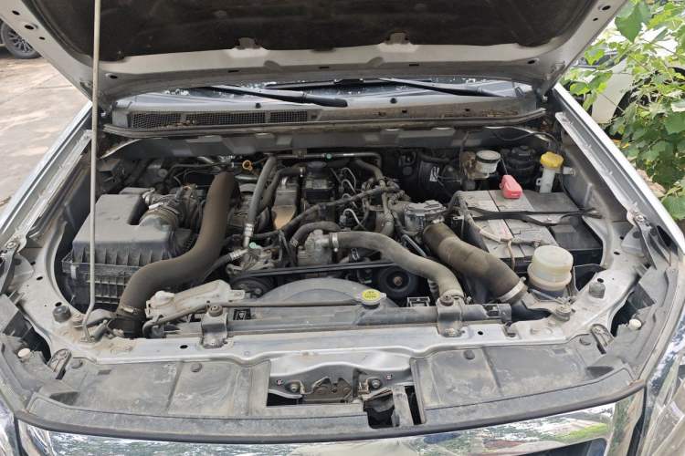 Used Isuzu JLM 2022 2.8T Classic Diesel 4x4 Comfort Edition Standard Wheelbase JE493ZLQ6E Engine Bay