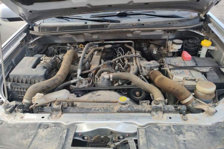 Used Isuzu JLM 2022 2.8T Classic Diesel 4x4 Comfort Edition Standard Wheelbase JE493ZLQ6E Engine Bay