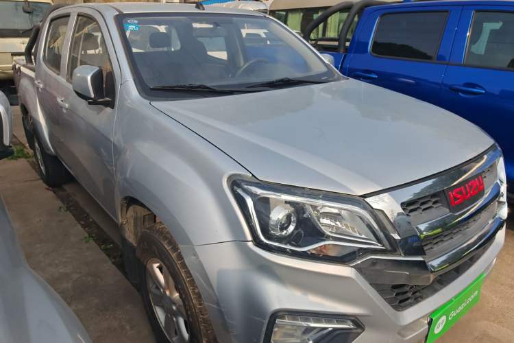 Used Isuzu JLM 2022 2.8T Classic Diesel Two-Wheel Drive Comfort Version with Standard Wheelbase – JE493ZLQ6E Front Right 45 Deg