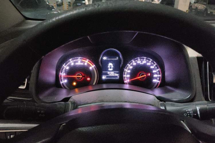 Used Isuzu JLM 2022 2.8T Classic Diesel Two-Wheel Drive Comfort Version with Standard Wheelbase – JE493ZLQ6E Instrument Cluster