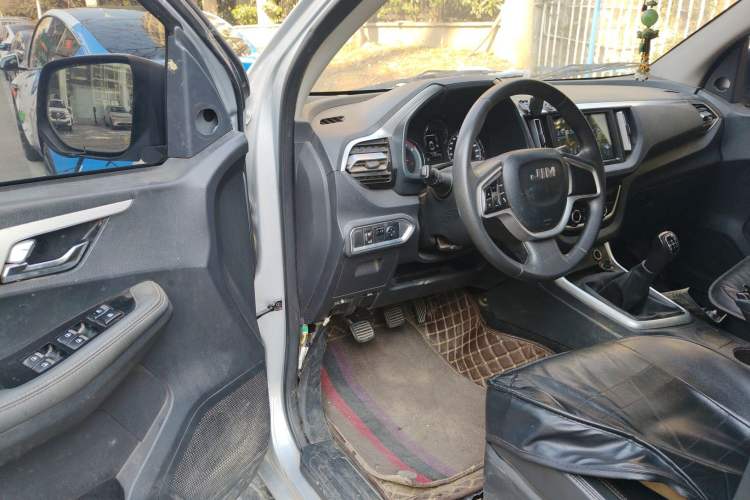 Used Isuzu JLM 2022 2.8T Classic Diesel Two-Wheel Drive Comfort Version with Long Wheelbase – JE493ZLQ6E Interior 3