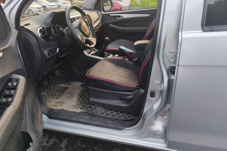 Used Isuzu JLM 2022 2.8T Classic Diesel 4x4 Comfort Edition Standard Wheelbase JE493ZLQ6E Interior 3