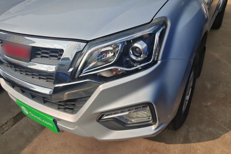 Used Isuzu JLM 2022 2.8T Classic Diesel Two-Wheel Drive Comfort Version with Standard Wheelbase – JE493ZLQ6E Left Front Headlight