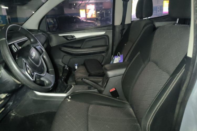 Used Isuzu JLM 2022 2.8T Classic Diesel Two-Wheel Drive Comfort Version with Long Wheelbase – JE493ZLQ6E Left Front Seat