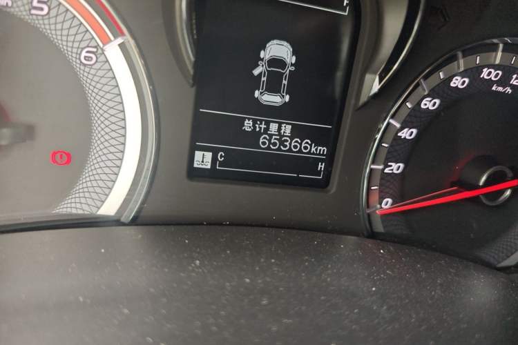 Used Isuzu JLM 2022 2.8T Classic Diesel 4x4 Comfort Edition Standard Wheelbase JE493ZLQ6E Odometer Close Up