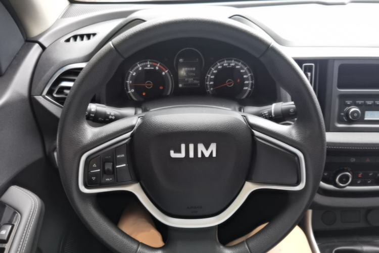 Used Isuzu JLM 2022 2.8T Classic Diesel Two-Wheel Drive Comfort Version with Long Wheelbase – JE493ZLQ6E Steering Wheel
