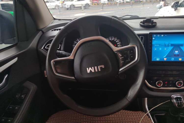 Used Isuzu JLM 2022 2.8T Classic Diesel Two-Wheel Drive Comfort Version with Long Wheelbase – JE493ZLQ6E Steering Wheel