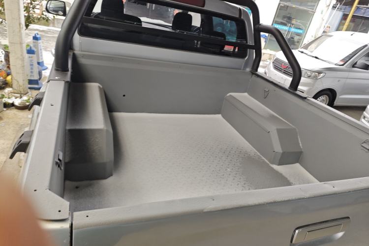 Used Isuzu JLM 2022 2.8T Classic Diesel Two-Wheel Drive Comfort Version with Standard Wheelbase – JE493ZLQ6E Trunk
