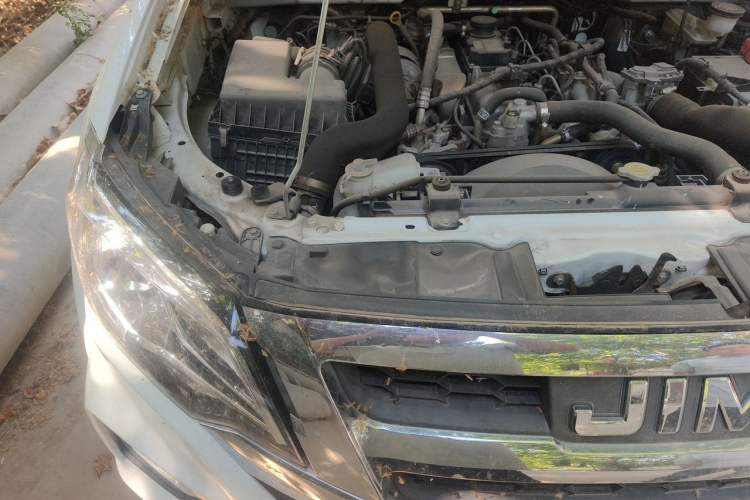 Used Isuzu JLM 2022 2.8T Classic Diesel Two-Wheel Drive Comfort Version with Long Wheelbase – JE493ZLQ6E Engine Bay Right