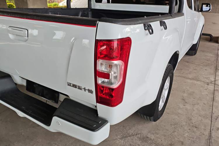 Used Isuzu JLM 2022 2.8T Classic Diesel Two-Wheel Drive Comfort Version with Long Wheelbase – JE493ZLQ6E Exterior 3