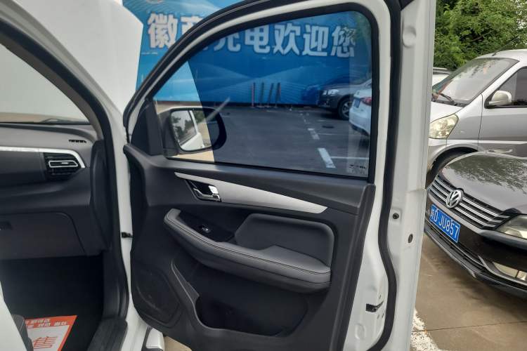 Used Isuzu JLM 2022 2.8T Classic Diesel Two-Wheel Drive Comfort Version with Long Wheelbase – JE493ZLQ6E Interior 5