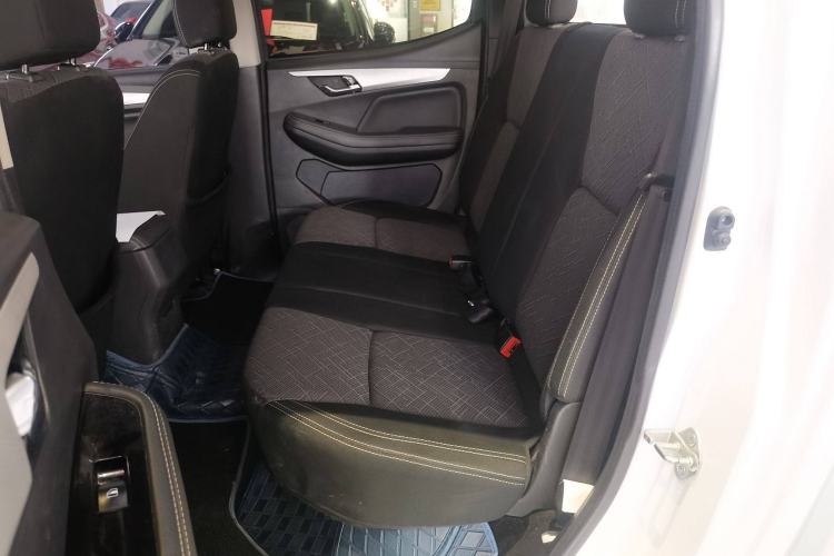 Used Isuzu JLM 2022 2.8T Classic Diesel Two-Wheel Drive Comfort Version with Standard Wheelbase – JE493ZLQ6E Left Rear Seat