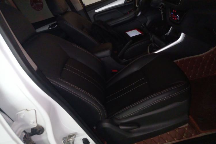 Used Isuzu JLM 2022 2.8T Classic Diesel Two-Wheel Drive Comfort Version with Long Wheelbase – JE493ZLQ6E Right Front Seat