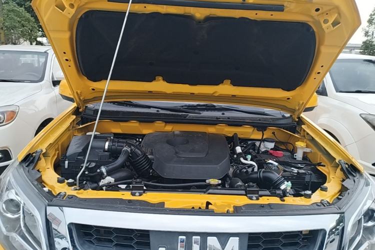 Used Isuzu JLM 2022 2.4T Classic Gasoline 4x4 Comfort Version with Long Wheelbase – 4K22D4T Engine Bay