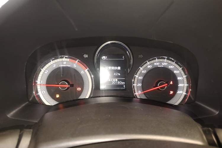 Used Isuzu JLM 2022 2.8T Classic Diesel Two-Wheel Drive Comfort Version with Long Wheelbase – JE493ZLQ6E Instrument Cluster