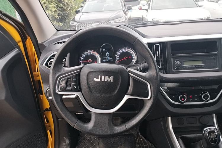 Used Isuzu JLM 2022 2.4T Classic Gasoline 4x4 Comfort Version with Long Wheelbase – 4K22D4T Steering Wheel
