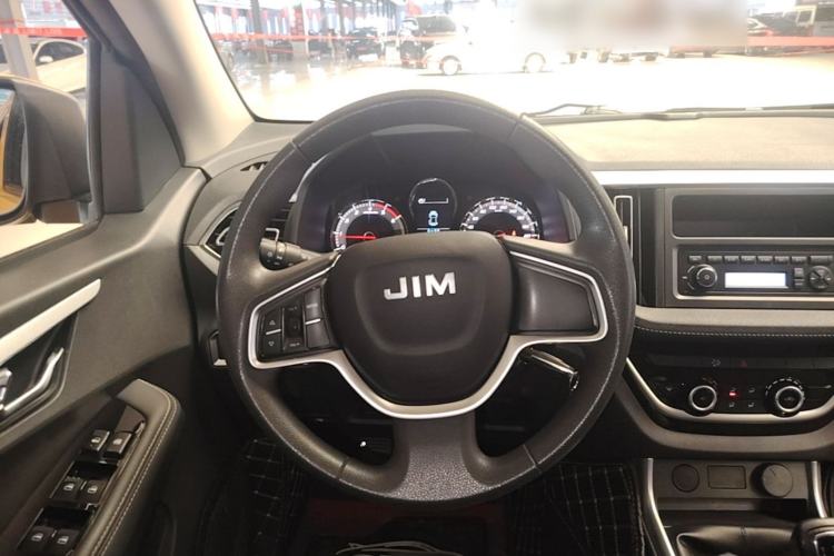 Used Isuzu JLM 2022 2.8T Classic Diesel Two-Wheel Drive Comfort Version with Long Wheelbase – JE493ZLQ6E Steering Wheel