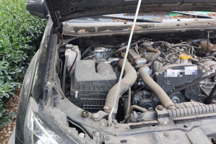 Used Isuzu JLM 2023 2.5T Diesel Manual Two-Wheel Drive Chima Version Standard Wheelbase Engine Bay Right