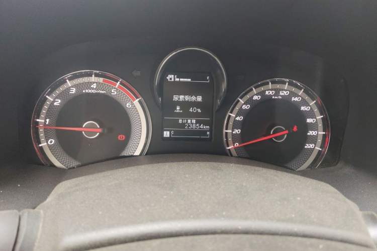 Used Isuzu JLM 2023 2.5T Diesel Manual Two-Wheel Drive Chima Version Standard Wheelbase Instrument Cluster