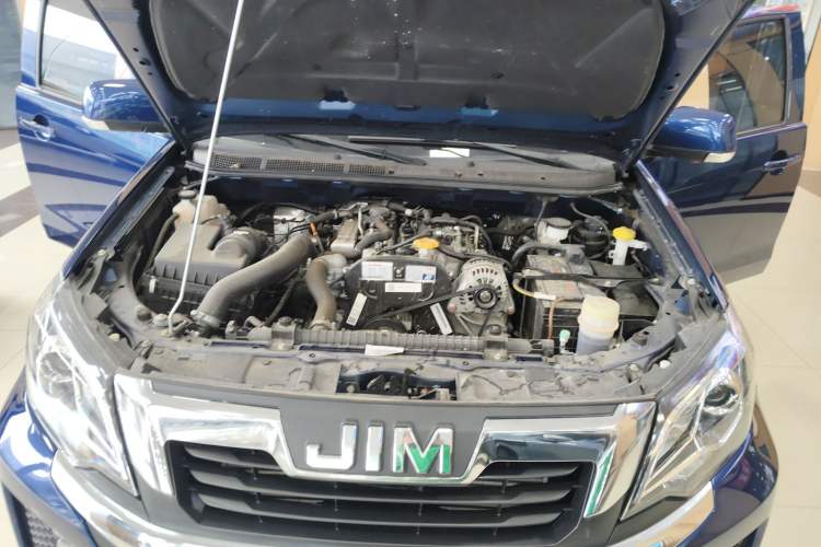 Used Isuzu JLM 2023 2.5T Diesel Manual Two-Wheel Drive Chima Long-Wheelbase Version Engine Bay