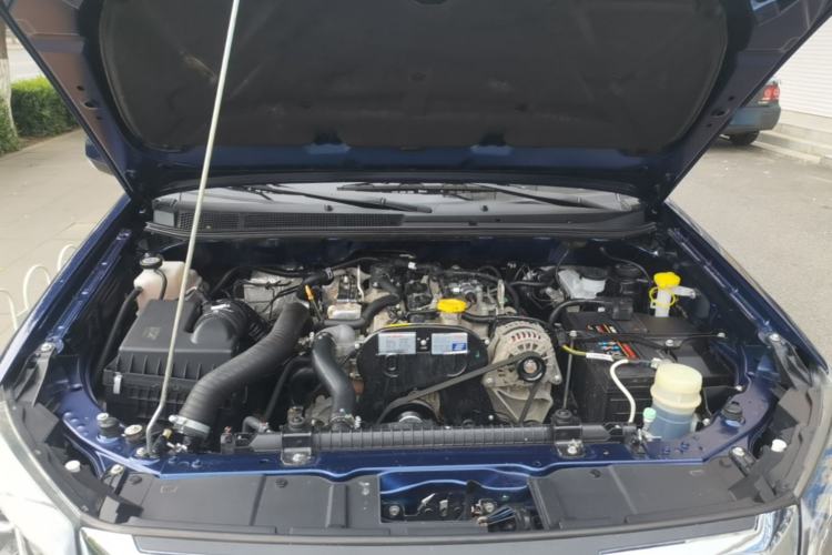 Used Isuzu JLM 2023 2.5T Diesel Manual 4x4 Chima Long-Wheelbase Version Engine Bay