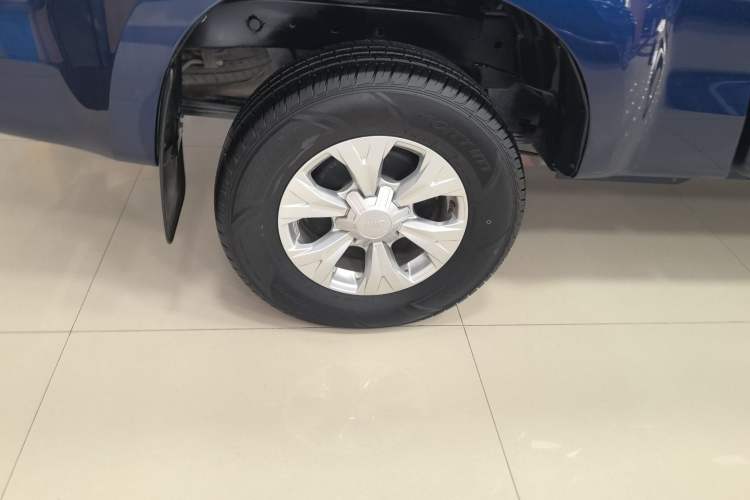 Used Isuzu JLM 2023 2.5T Diesel Manual Two-Wheel Drive Chima Long-Wheelbase Version Exterior 8