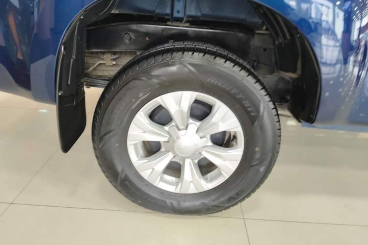 Used Isuzu JLM 2023 2.5T Diesel Manual Two-Wheel Drive Chima Long-Wheelbase Version Exterior 8