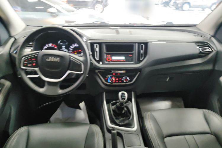 Used Isuzu JLM 2023 2.5T Diesel Manual Two-Wheel Drive Chima Long-Wheelbase Version Interior 2