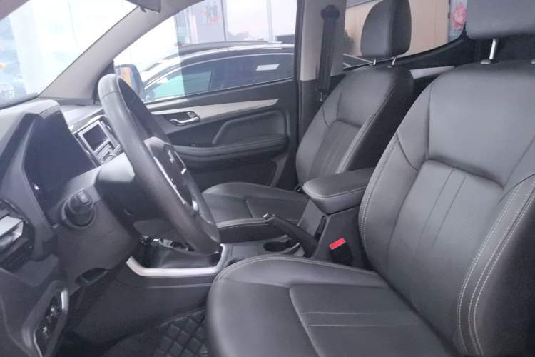 Used Isuzu JLM 2023 2.5T Diesel Manual Two-Wheel Drive Chima Long-Wheelbase Version Left Front Seat