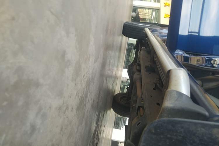 Used Isuzu JLM 2023 2.5T Diesel Manual Two-Wheel Drive Chima Long-Wheelbase Version Right Side Sill