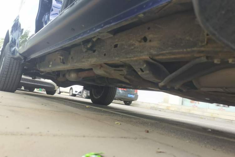 Used Isuzu JLM 2023 2.5T Diesel Manual 4x4 Chima Long-Wheelbase Version Right Side Sill