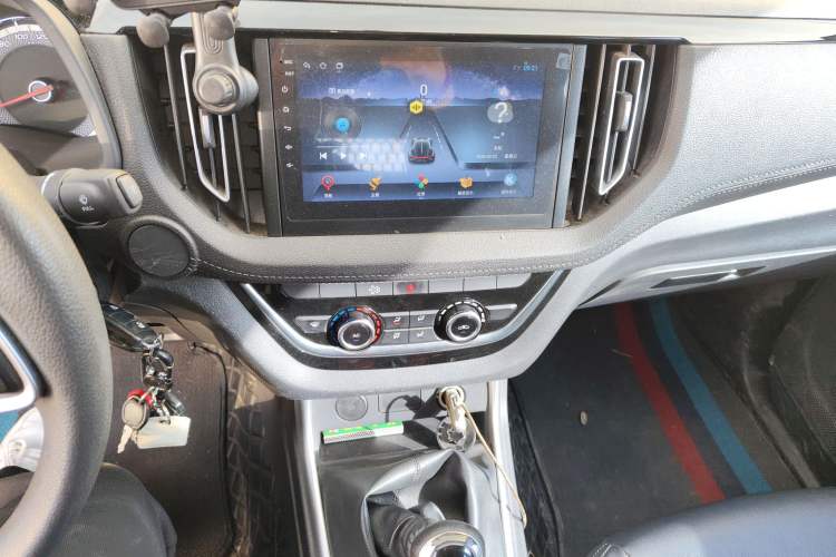 Used Isuzu JLM 2023 2.5T Diesel Manual 4x4 Chima Long-Wheelbase Version Audio And AC Panel