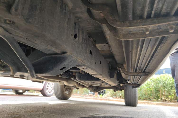 Used Isuzu JLM 2023 2.5T Diesel Manual 4x4 Chima Long-Wheelbase Version Chassis Front Left