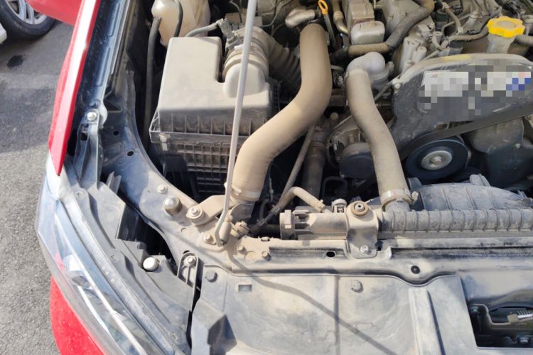 Used Isuzu JLM 2023 2.5T Diesel Manual 4x4 Chima Long-Wheelbase Version Engine Bay Right