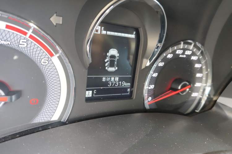 Used Isuzu JLM 2023 2.5T Diesel Manual 4x4 Chima Long-Wheelbase Version Odometer Close Up