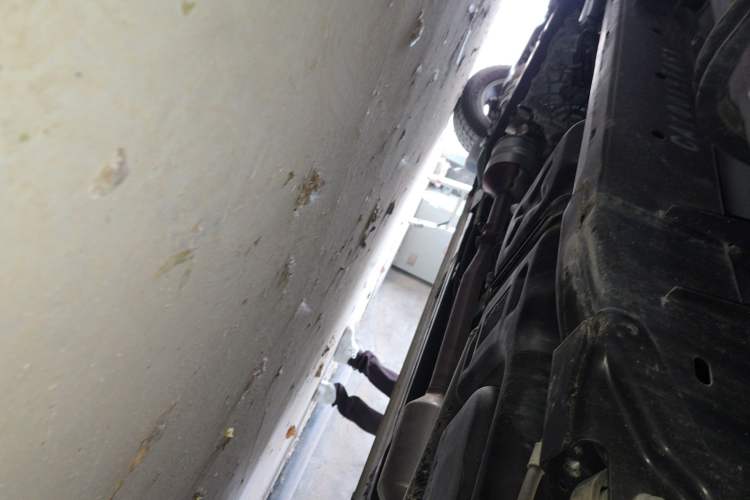 Used Isuzu JLM 2023 2.5T Diesel Manual 4x4 Chima Long-Wheelbase Version Chassis Rear Left