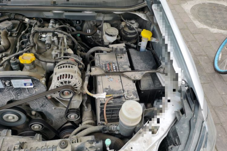 Used Isuzu JLM 2023 2.5T Diesel Manual Two-Wheel Drive Chima Version Standard Wheelbase Engine Bay Left